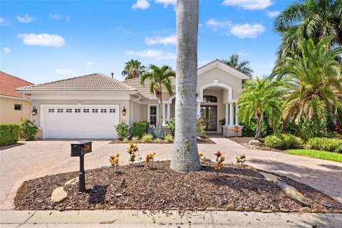 Villa ou maison à vendre à Palmetto, Floride: 4 chambres, 302.12 m2 № 2195668 - photo 2
