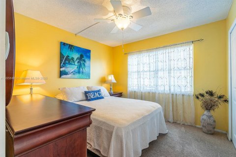 Купить кондоминиум в Халландейл-Бич, Флорида 3 спальни, 128.11м2, № 2012878 - фото 28