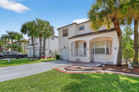 House in Pembroke Pines, Florida 3 bedrooms, 157.19 sq.m. № 1836250 - photo 3