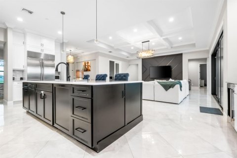 Купить виллу или дом в Палм Сити, Флорида 3 комнаты, 352.56м2, № 2181302 - фото 8