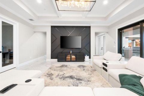 Купить виллу или дом в Палм Сити, Флорида 3 комнаты, 352.56м2, № 2181302 - фото 15