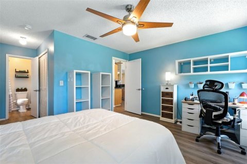 House in Montverde, Florida 4 bedrooms, 256.04 sq.m. № 1894166 - photo 28