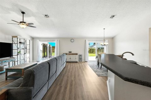 House in Montverde, Florida 4 bedrooms, 256.04 sq.m. № 1894166 - photo 11