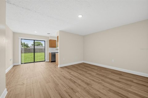 Villa ou maison à vendre à Orlando, Floride: 3 chambres, 97.55 m2 № 2351707 - photo 6