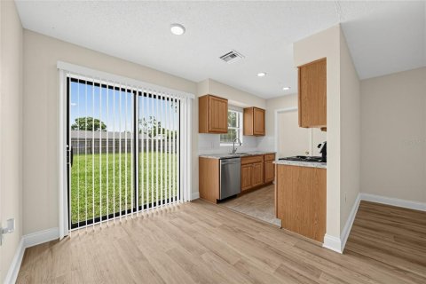 Villa ou maison à vendre à Orlando, Floride: 3 chambres, 97.55 m2 № 2351707 - photo 11