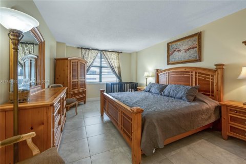 Copropriété à louer à Hollywood, Floride: 2 chambres, 111.2 m2 № 1465672 - photo 11