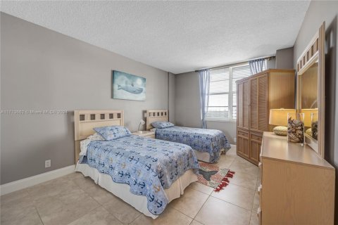 Copropriété à louer à Hollywood, Floride: 2 chambres, 111.2 m2 № 1465672 - photo 16