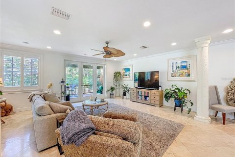Adosado en venta en Tampa, Florida, 3 dormitorios, 218.69 m2 № 1837426 - foto 11