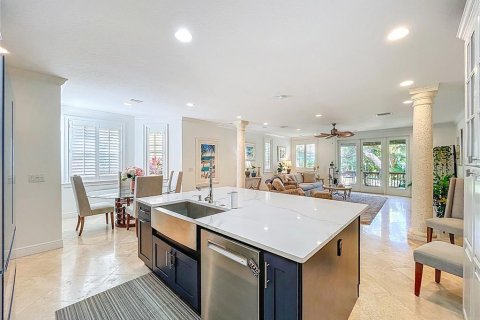 Adosado en venta en Tampa, Florida, 3 dormitorios, 218.69 m2 № 1837426 - foto 6