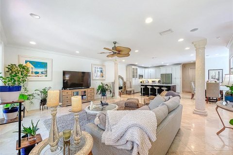 Adosado en venta en Tampa, Florida, 3 dormitorios, 218.69 m2 № 1837426 - foto 12
