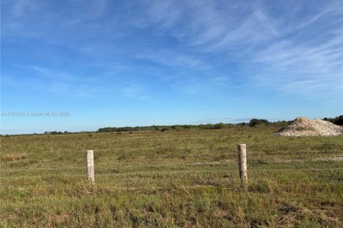 Commercial property in Clewiston, Florida № 1860784 - photo 3