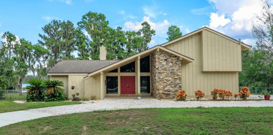 Villa ou maison à Groveland, Floride 3 chambres, 216.93 m2 № 1885684