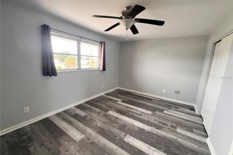 Снять в аренду таунхаус в Пунта-Горда, Флорида 5 комнат, 105.63м2, № 1898753 - фото 14