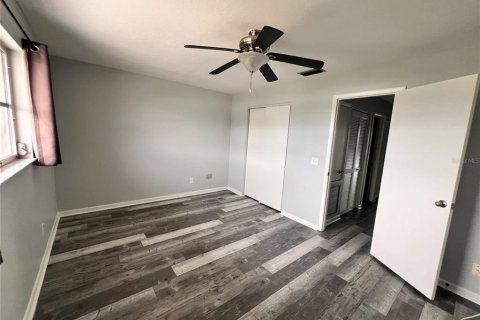 Снять в аренду таунхаус в Пунта-Горда, Флорида 5 комнат, 105.63м2, № 1898753 - фото 13