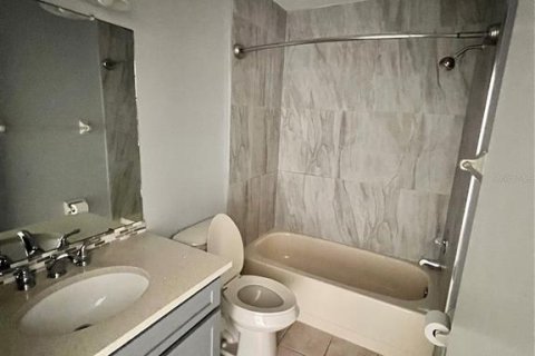 Снять в аренду таунхаус в Пунта-Горда, Флорида 5 комнат, 105.63м2, № 1898753 - фото 7