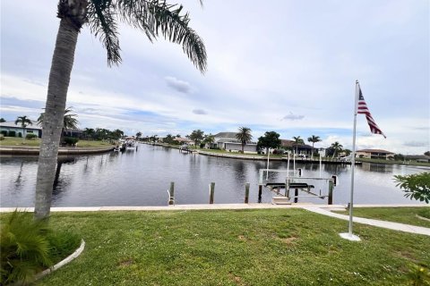 Снять в аренду таунхаус в Пунта-Горда, Флорида 5 комнат, 105.63м2, № 1898753 - фото 5