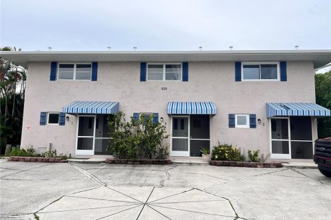 Снять в аренду таунхаус в Пунта-Горда, Флорида 5 комнат, 105.63м2, № 1898753 - фото 1