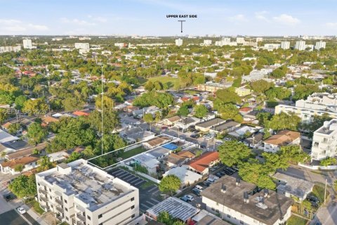 House in Miami, Florida 2 bedrooms, 93.65 sq.m. № 1986909 - photo 14