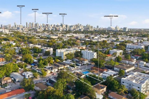 House in Miami, Florida 2 bedrooms, 93.65 sq.m. № 1986909 - photo 6