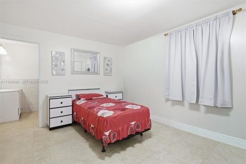 House in Miami, Florida 2 bedrooms, 93.65 sq.m. № 1986909 - photo 26