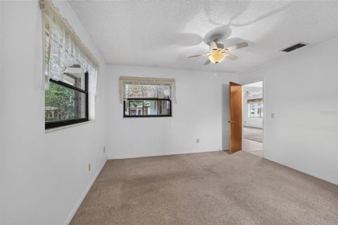 Villa ou maison à vendre à Lady Lake, Floride: 2 chambres, 100.33 m2 № 2198597 - photo 8
