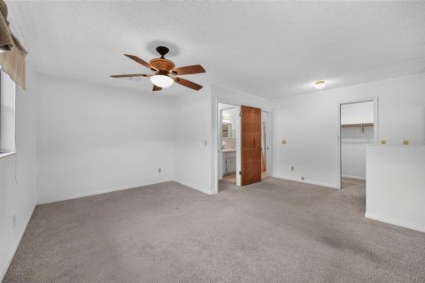 Villa ou maison à vendre à Lady Lake, Floride: 2 chambres, 100.33 m2 № 2198597 - photo 11