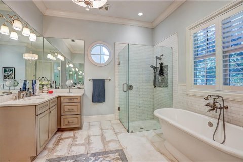 Casa en venta en Tampa, Florida, 5 dormitorios, 392.42 m2 № 2433457 - foto 17