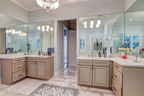 Casa en venta en Tampa, Florida, 5 dormitorios, 392.42 m2 № 2433457 - foto 19