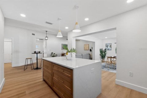 Купить виллу или дом в Пинеллас-Парк, Флорида 7 комнат, 144м2, № 2093166 - фото 10