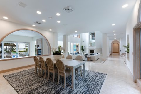 House in Gulf Stream, Florida 6 bedrooms, 826.64 sq.m. № 2397829 - photo 13