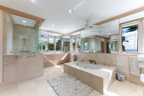 House in Gulf Stream, Florida 6 bedrooms, 826.64 sq.m. № 2397829 - photo 21