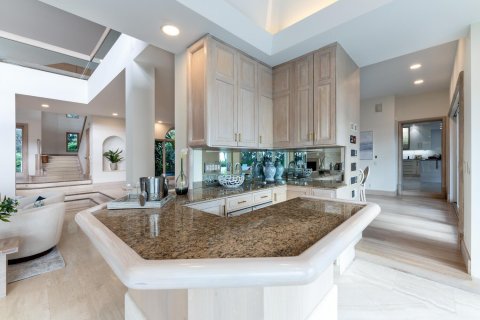 House in Gulf Stream, Florida 6 bedrooms, 826.64 sq.m. № 2397829 - photo 8