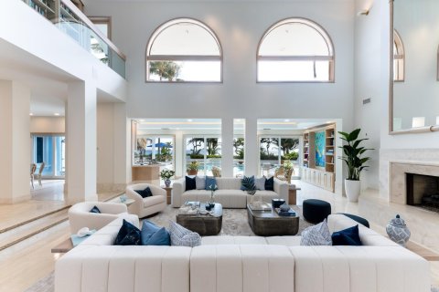 House in Gulf Stream, Florida 6 bedrooms, 826.64 sq.m. № 2397829 - photo 4