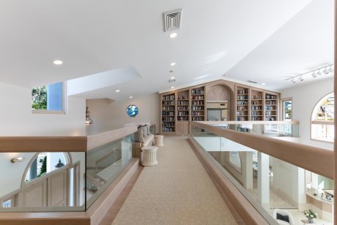 House in Gulf Stream, Florida 6 bedrooms, 826.64 sq.m. № 2397829 - photo 17