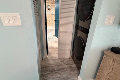 Copropriété à louer à Saint Petersburg, Floride: 2 chambres, 68.75 m2 № 2379186 - photo 12