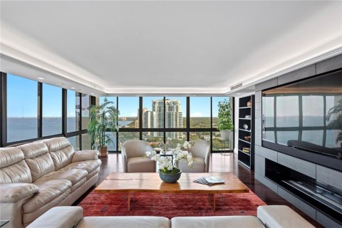 Condo in Tampa, Florida, 4 bedrooms  № 1919328 - photo 5