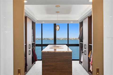 Condo in Tampa, Florida, 4 bedrooms  № 1919328 - photo 25