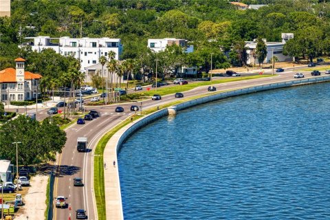 Condo in Tampa, Florida, 4 bedrooms  № 1919328 - photo 14