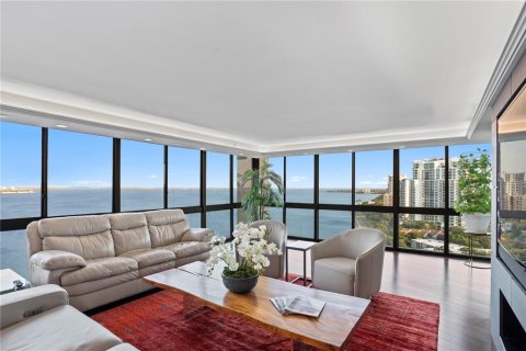 Condo in Tampa, Florida, 4 bedrooms  № 1919328 - photo 6