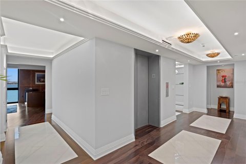 Condo in Tampa, Florida, 4 bedrooms  № 1919328 - photo 30