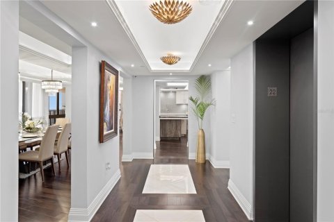 Condo in Tampa, Florida, 4 bedrooms  № 1919328 - photo 3