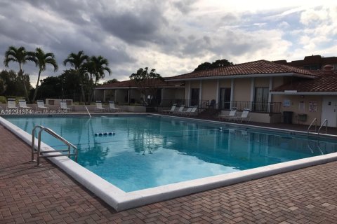 Copropriété à louer à Lauderhill, Floride: 2 chambres, 90.3 m2 № 2016779 - photo 2