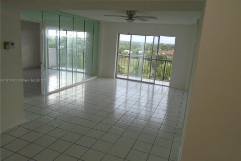 Copropriété à louer à Lauderhill, Floride: 2 chambres, 90.3 m2 № 2016779 - photo 9
