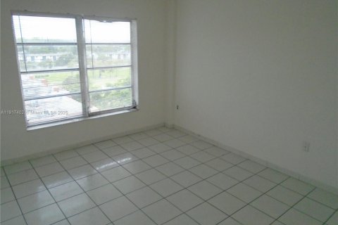 Copropriété à louer à Lauderhill, Floride: 2 chambres, 90.3 m2 № 2016779 - photo 15
