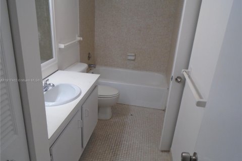 Copropriété à louer à Lauderhill, Floride: 2 chambres, 90.3 m2 № 2016779 - photo 6
