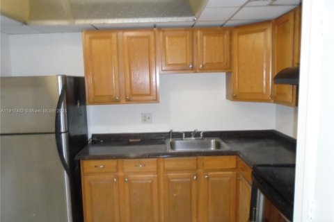 Copropriété à louer à Lauderhill, Floride: 2 chambres, 90.3 m2 № 2016779 - photo 27