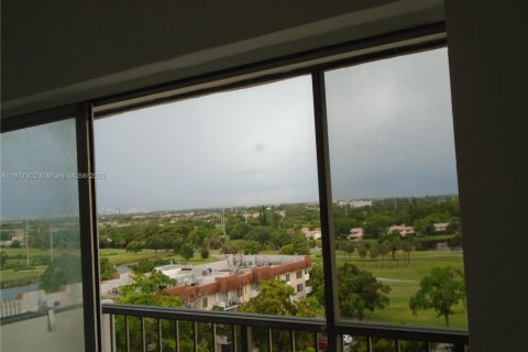 Copropriété à louer à Lauderhill, Floride: 2 chambres, 90.3 m2 № 2016779 - photo 13