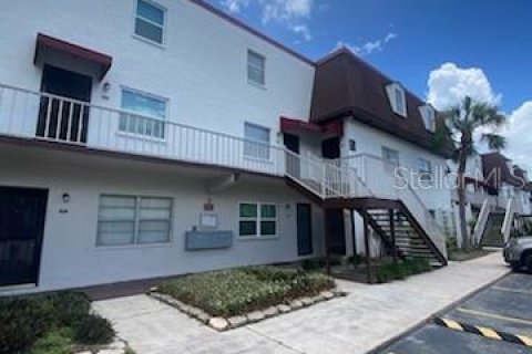 Condo in Tampa, Florida, 1 bedroom  № 1837799 - photo 1