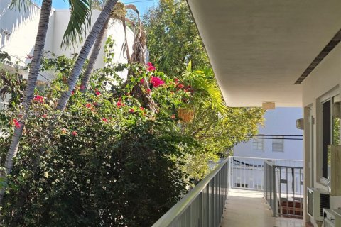 Condo in Miami Beach, Florida  № 2027283 - photo 29