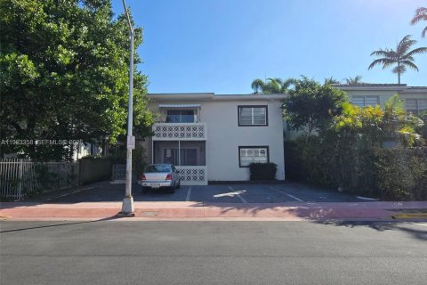 Condo in Miami Beach, Florida  № 2027283 - photo 23